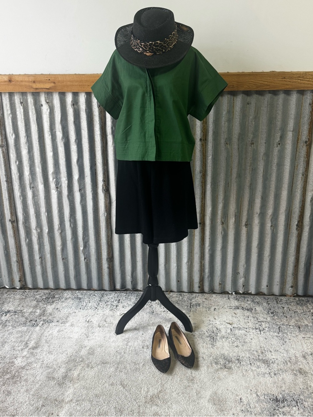 Entro Green Boxy Short-Sleeve Linen Top - Shop the outfit